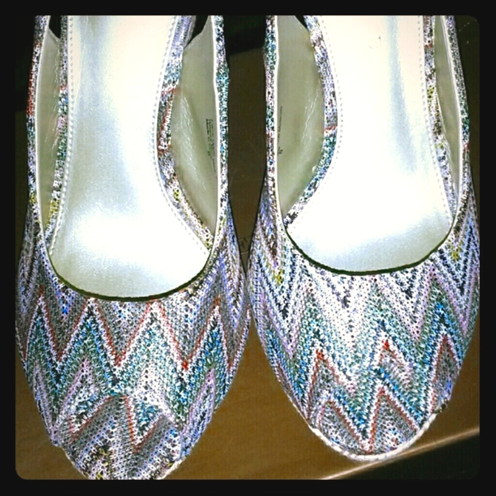 Audrey Brooke Naomi Printed Wedge Sandal Sz 8M